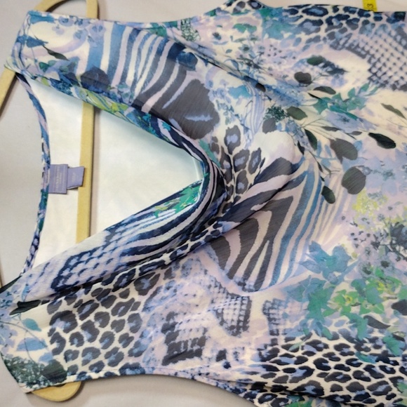 Thin Tank top - Picture 4 of 5